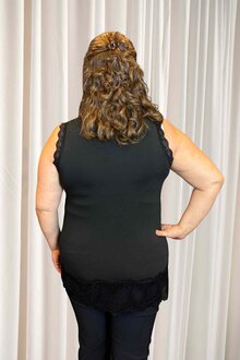 Chica-London-Willa-Linne-med-Spets-Dam-Black-2