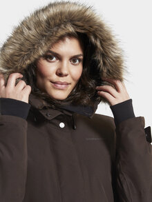 Didriksons-Erika-Vinterparkas-3-Dam-Chocolate-Brown-7