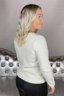 Freequent-Ellis-V-Langarmad-Troja-Dam-Offwhite-12
