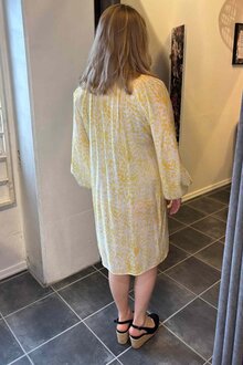 Freequent-Grace-Klanning-Dam-Star-Off-White-W-Popcorn-11