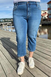 Freequent-Harlow-Denim-Capri-Dam-Vintage-Blue-Denim-1