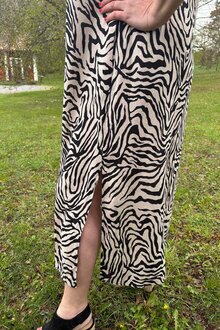 Freequent-Larin-Klanning-Dam-Simply-Taupe-W-Black-12