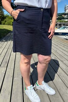 Freequent-Lava-Kort-Kjol-Dam-Navy-Blazer-10