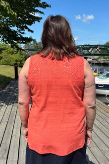 Freequent-Louis-armlos-Blus-Dam-Hot-Coral-12
