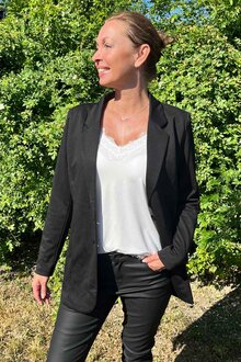Freequent-Nanni-Lang-Kavaj-Tva-Knappar-Dam-Black-10
