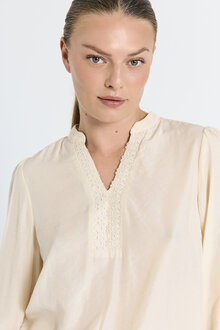 Freequent-Tessy-Blus-Dam-Moonbeam-2