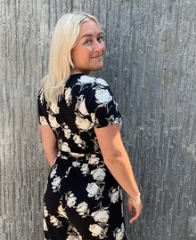 Happy-Holly-Celine-Jumpsuit-Dam-Vita-Rosor-3