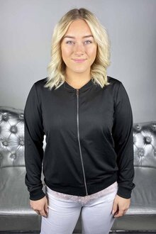 Happy-Holly-Hanna-Jacka-Dam-Svart-33