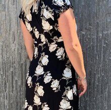 Happy-Holly-Tessi-Klanning-Dam-Vita-Rosor-3