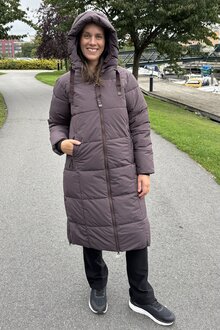 Kopenhaken-Ayla-Vinterparkas-Dam-Raisin-10