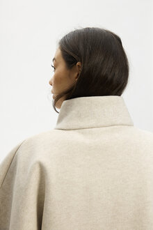 Kopenhaken-Isla-Poncho-Dam-Birch-3