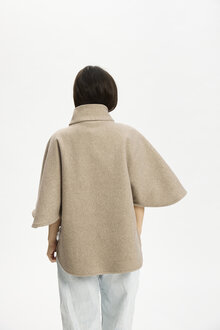 Kopenhaken-Isla-Poncho-Dam-Earth-Brown-4