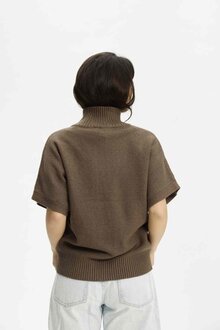 Kopenhaken-Nexus-Kortarmad-Stickad-Kofta-Dam-Fungi-2