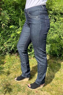 LauRie-Charlotte-LL-Rak-Jeans-Dam-Morkbla-7