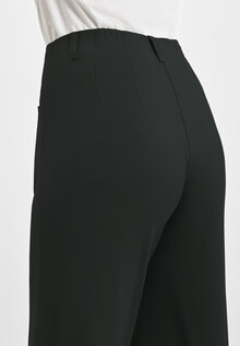 LauRie-Donna-Loose-Vid-Kort-Byxa-Dam-Black-3