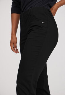 LauRie-Kelly-Regular-SL-Byxa-Dam-Black-2