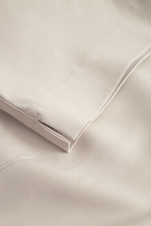 LauRie-Kelly-Regular-Shorts-Dam-Grey-Sand-4