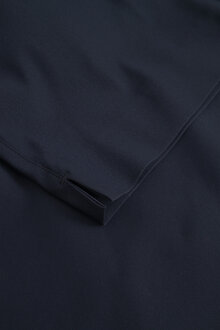 LauRie-Kelly-Regular-Shorts-Dam-Navy-4