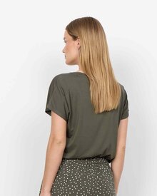 Marica-V-ringad-T-shirt-Dam-Grape-Leaf-Soyaconcept--Smilebutiken-2
