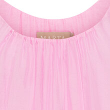 Marta-du-Chateau-Agnese-Topp-Dam-Baby-Rosa-2
