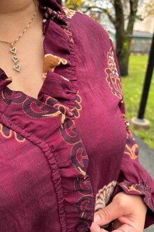 Marta-du-Chateau-Brook-Blus-Dam-Bordeaux-11