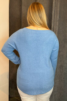 Marta-du-Chateau-Celina-V-ringad-Pullover-Dam-Jeans-3