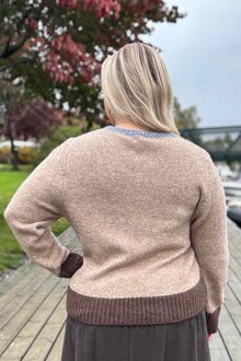 Marta-du-Chateau-Elora-Pullover-Dam-Camel-Denim-3