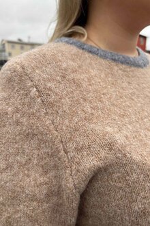 Marta-du-Chateau-Elora-Pullover-Dam-Camel-Denim-4