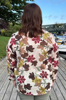 Marta-du-Chateau-Lotus-Skjorta-Dam-Beige-Flower-12