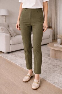 Marta-du-Chateau-Uma-Ankelbyxa-Dam-Military-10