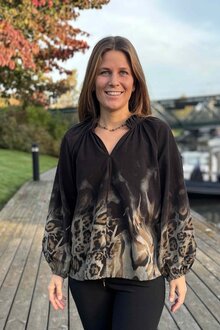 Marta-du-Chateau-Una-Blus-Manchester-Dam-Moro-12