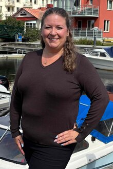 Micha-Carrie-V-ringad-Pullover-Dam-Brown-1