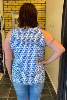 Micha-Leilani-Topp-Dam-Blue-Mosai-11