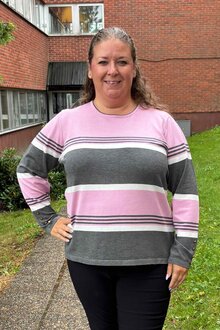 Micha-Reese-Pullover-Dam-Rose-Grey-13