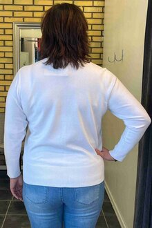 Micha-Tinka-Rundhalsad-Cardigan-Dam-Bright-White-12
