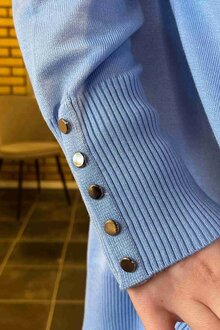 Micha-Tinka-Rundhalsad-Cardigan-Dam-Pearl-blue-11