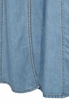 Milo-Kjol-Dam-Light-Blue-Denim-Freequent--Smilebutiken-2