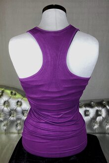 Racerback-Seamlesslinne-Lila-2