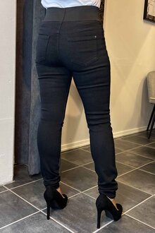 Shantal-PA-Denim-Byxa-Hog-Midja-Dam-Black-12