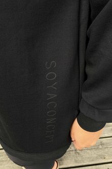 Soyaconcept-Banu-Oversize-Hoodie-Dam-Black-22