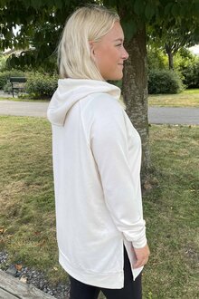 Soyaconcept-Banu-Oversize-Hoodie-Dam-Cream-11