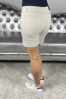 Soyaconcept-Erna-Shorts-Dam-Cream-11