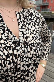 Soyaconcept-Marica-Aop-316-Blus-Dam-Black-Combi-11