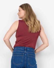 Stella-47-Linne-Med-Spets-Oxblood-Red-Wasabiconcept--Smilebutiken-2