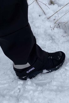 Supreme-Softshellbyxa-Svart-Barn-Junior-23