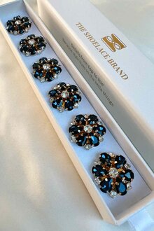 The-Shoelace-Brand-Isabelle-Knappsmycke-6-pack-Navy-White-Flower-Gold-1