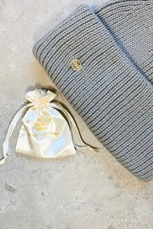 The-Shoelace-Brand-Juno-Bas-pin-Gold-4