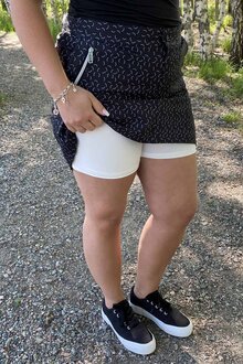 Tuxer-Hollie-Stretch-Skort-Dam-Black-Print-11