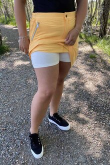 Tuxer-Hollie-Stretch-Skort-Dam-Mango-11