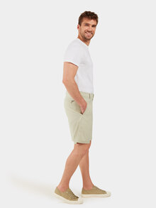Vattenavvisande-herrshorts-light-beige---Bracke-fran-Didriksons--Smilebutiken-4